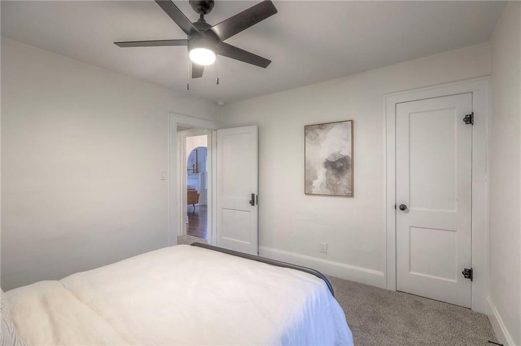 2434 S Sterling Avenue — photo 19
