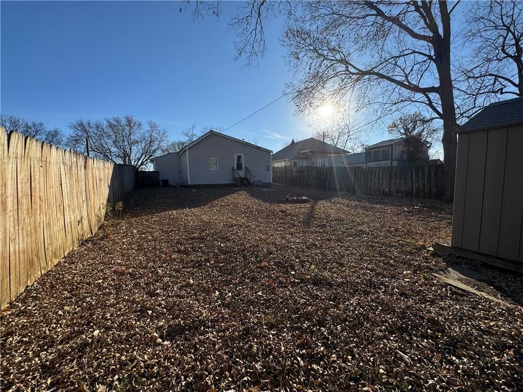 206 E lucy Street — photo 28