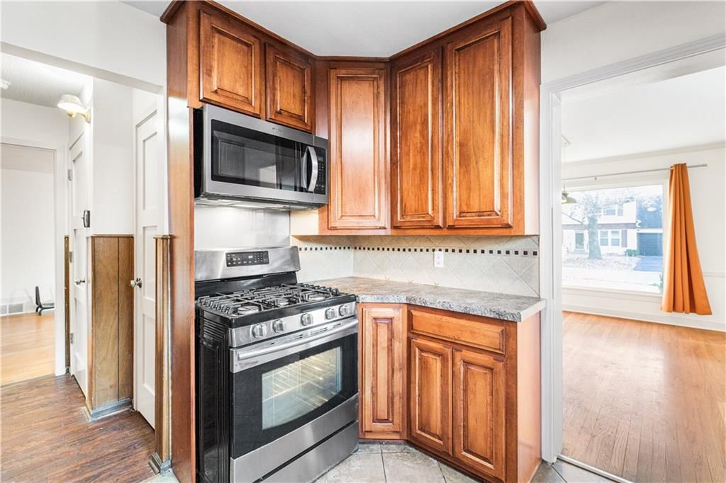 416 E 81st Street — photo 22