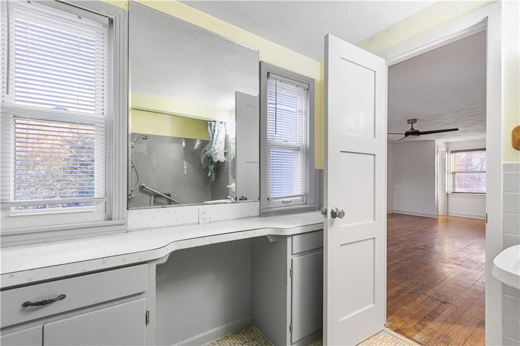 416 E 81st Street — photo 41