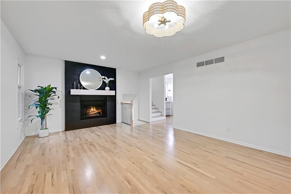 9318 Greenway Lane — photo 8