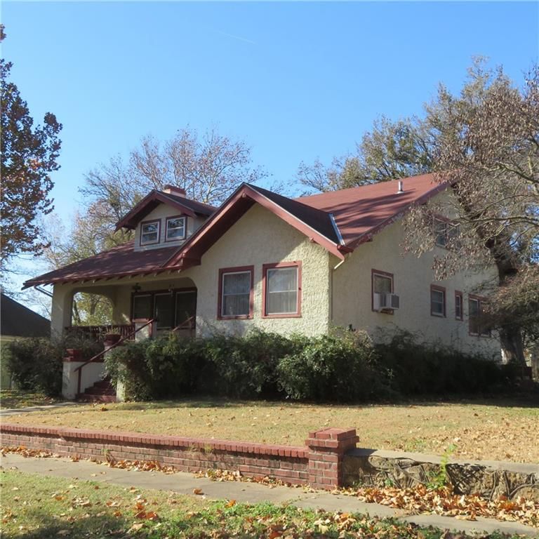 846 N SYCAMORE Street — photo 1