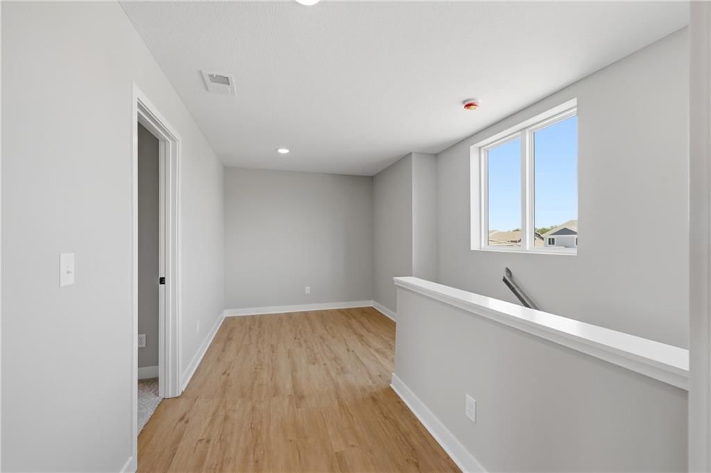 4714 Brentwood Avenue — photo 20