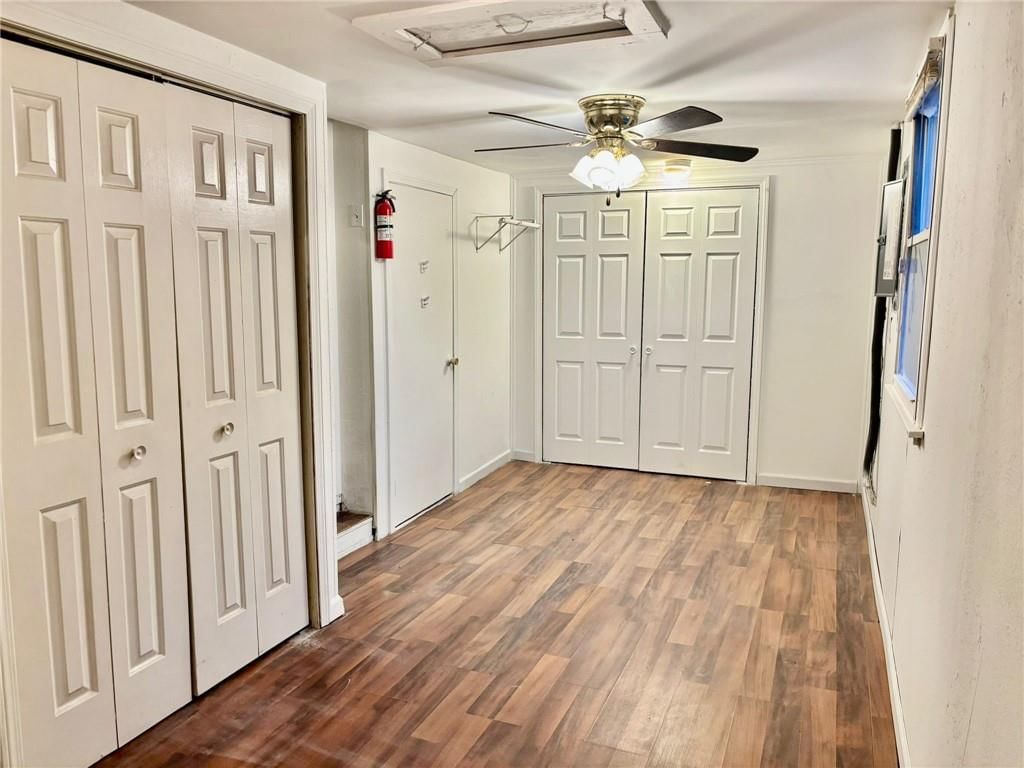 1922 Spratt Avenue — photo 11