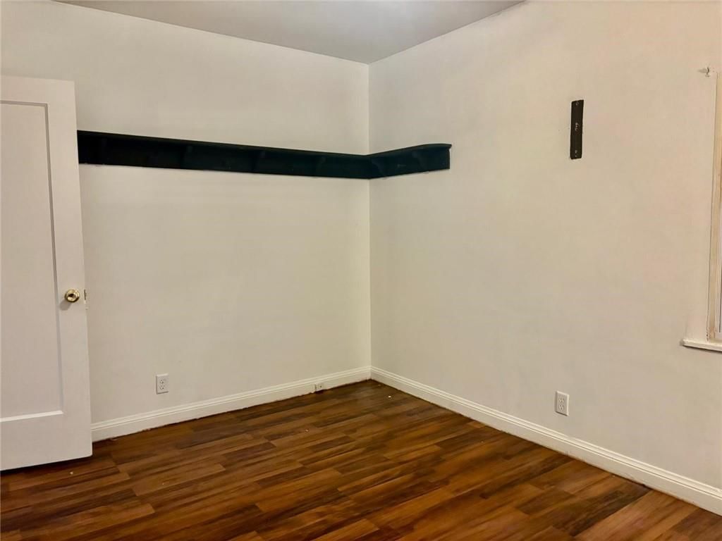 1922 Spratt Avenue — photo 12