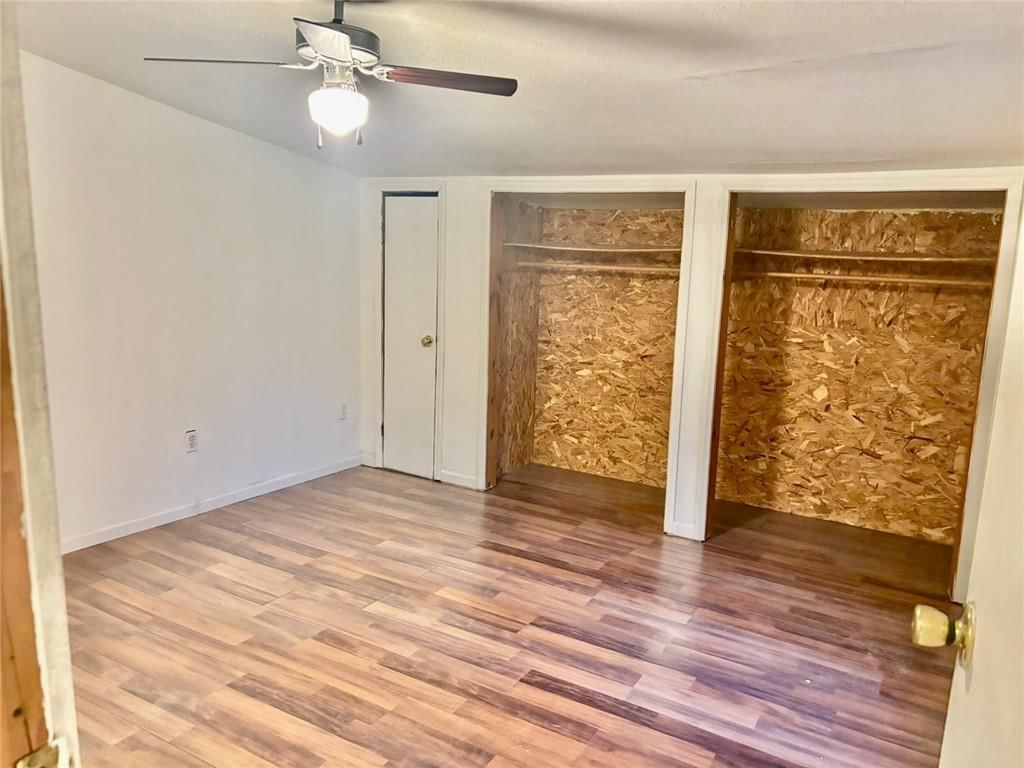 1922 Spratt Avenue — photo 14