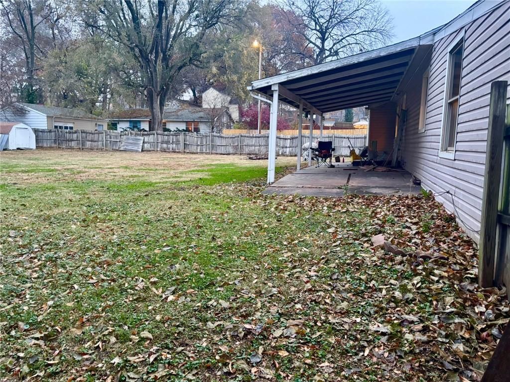 1922 Spratt Avenue — photo 18