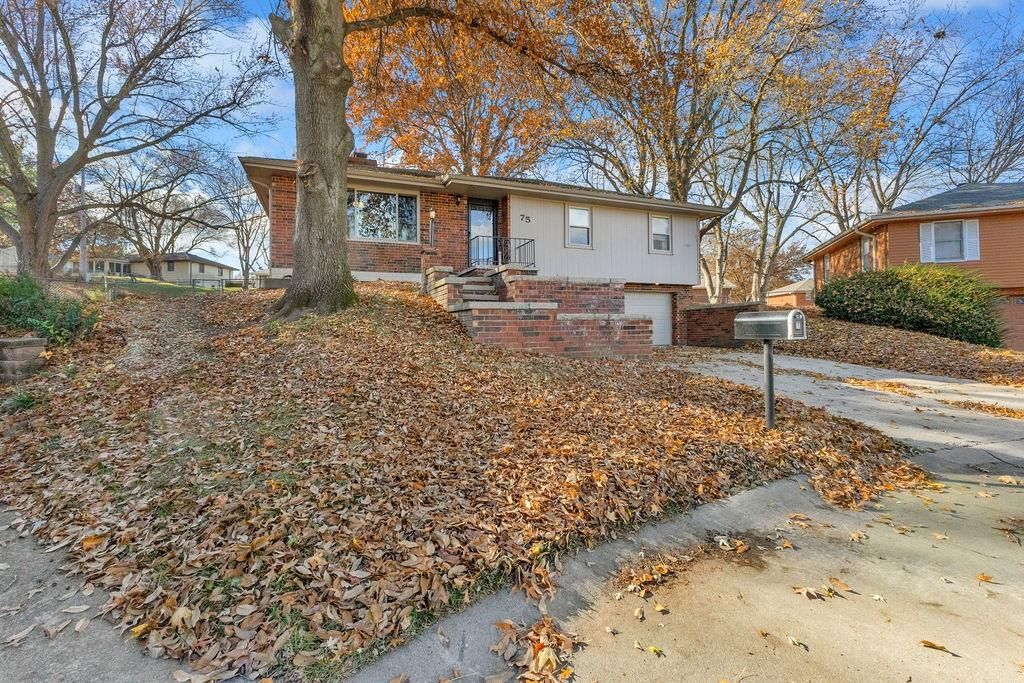 75 Myrna Circle — photo 2