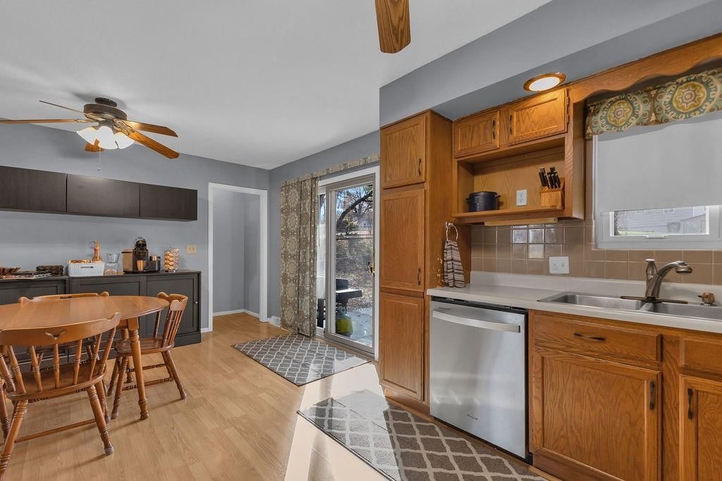 75 Myrna Circle — photo 13