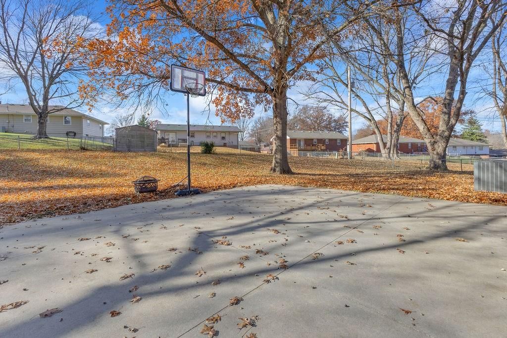 75 Myrna Circle — photo 38