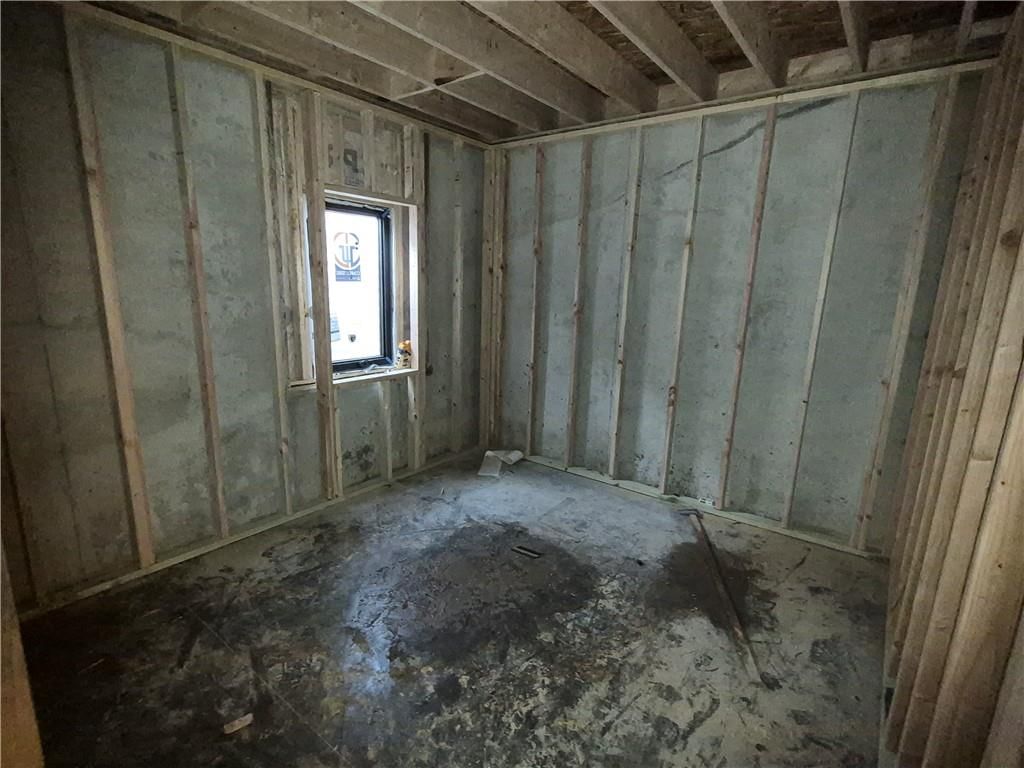 Photo 19 of 73 - 4264 Lake Shore Court, Basehor, KS 66007