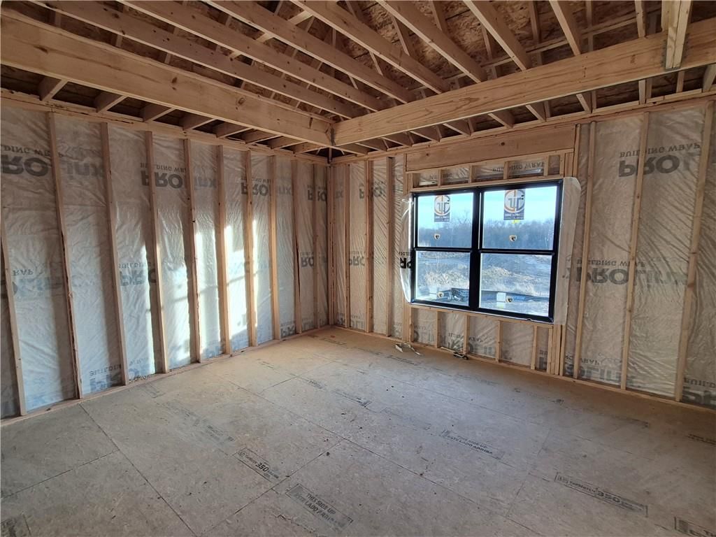 Photo 11 of 73 - 4264 Lake Shore Court, Basehor, KS 66007