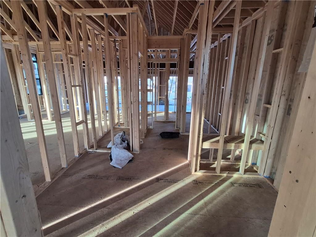 Photo 13 of 73 - 4264 Lake Shore Court, Basehor, KS 66007