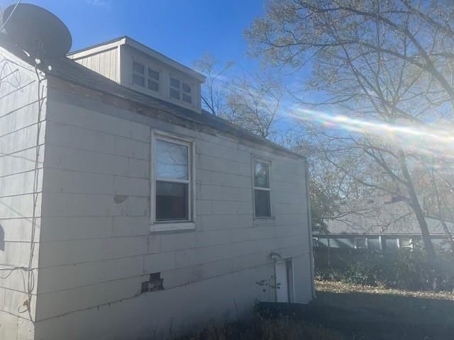 1340 E 85th Street — photo 2