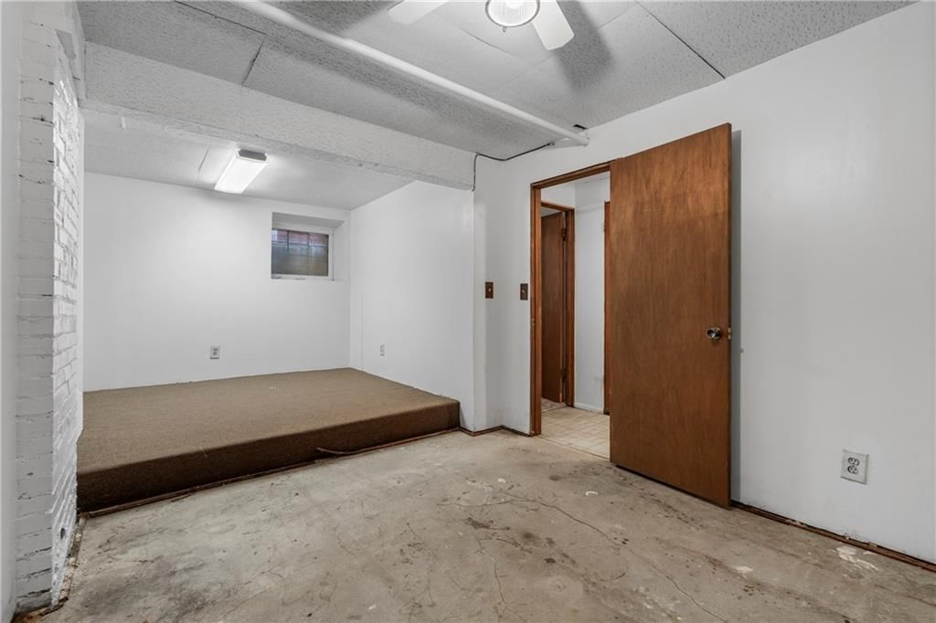 3619 Wyandotte Street — photo 41