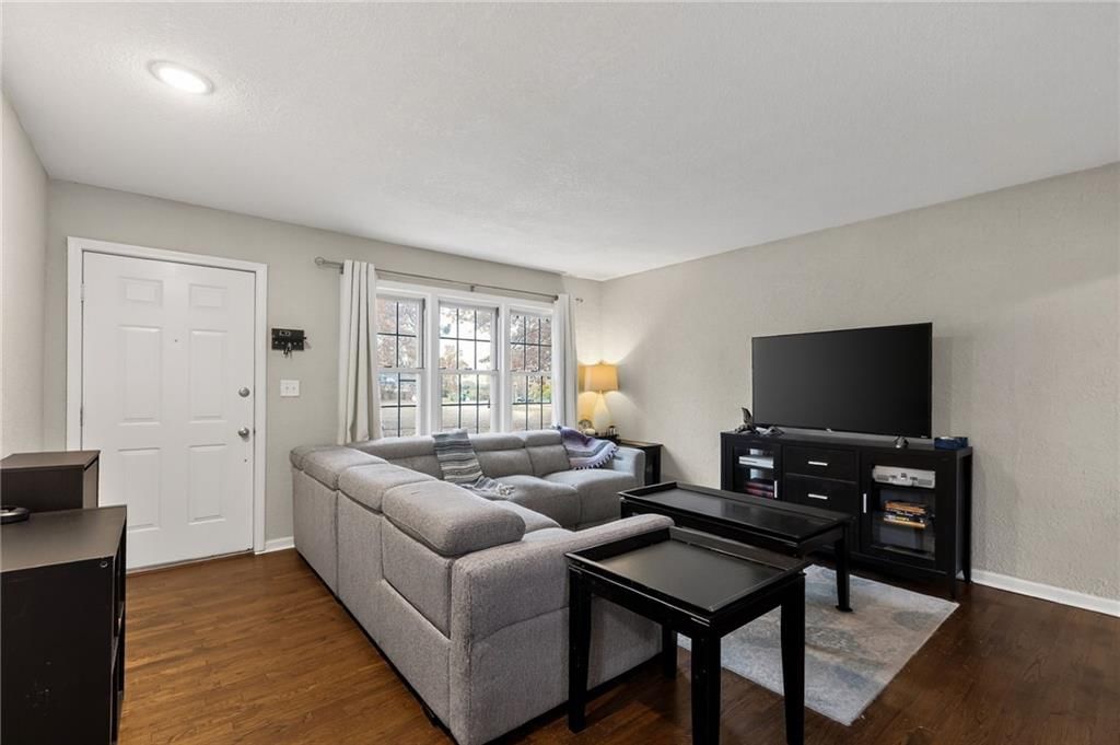5615 Oakland Avenue — photo 5