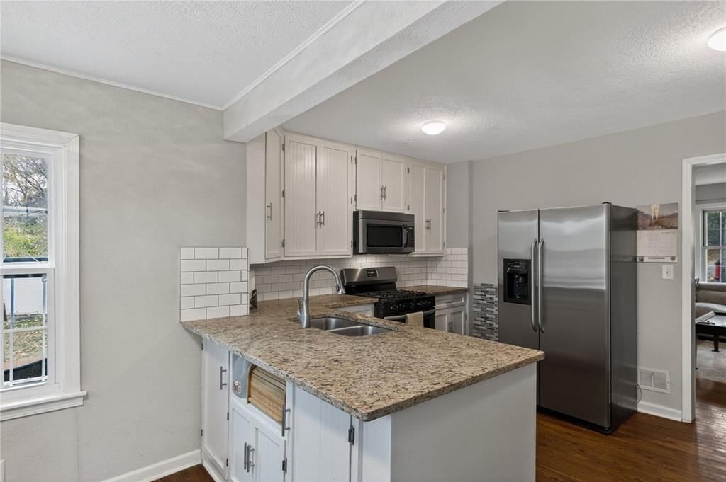 5615 Oakland Avenue — photo 15