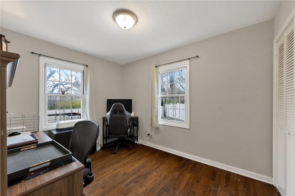 5615 Oakland Avenue — photo 20