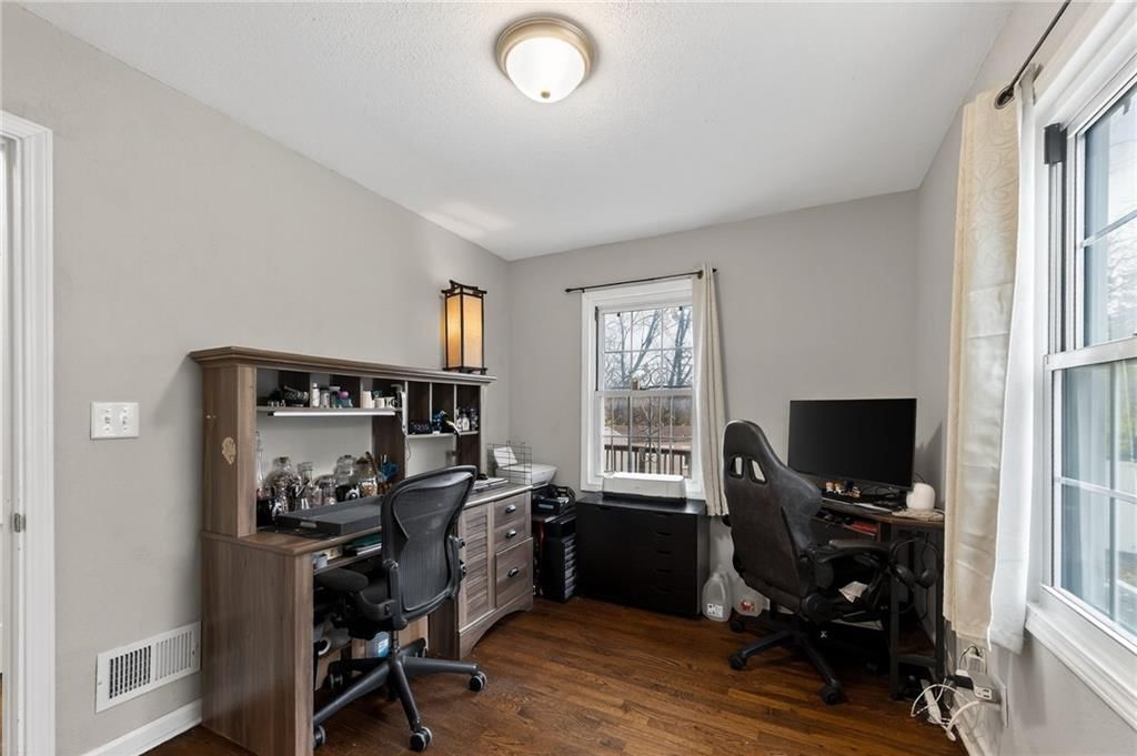 5615 Oakland Avenue — photo 22
