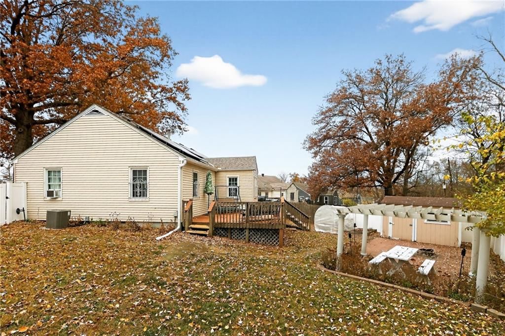 5615 Oakland Avenue — photo 29