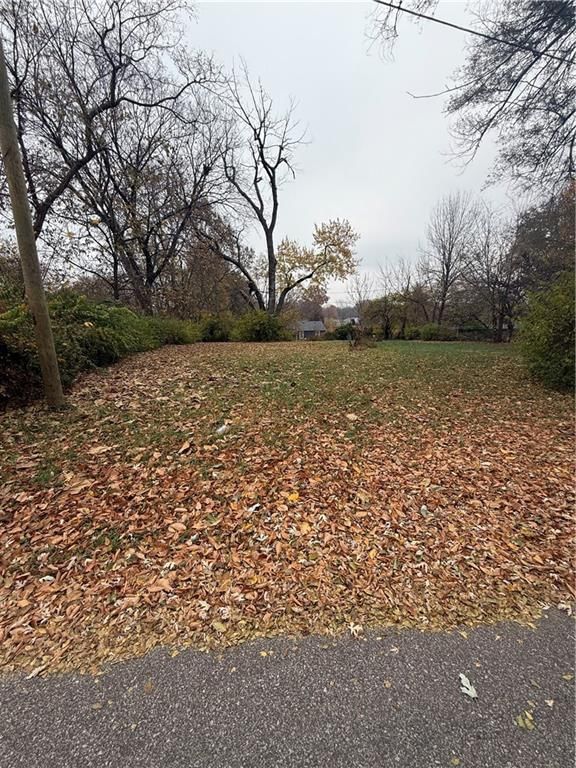 2813 S 37th Street — photo 2