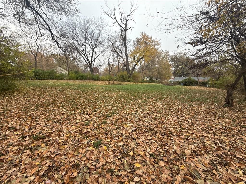 2813 S 37th Street — photo 3