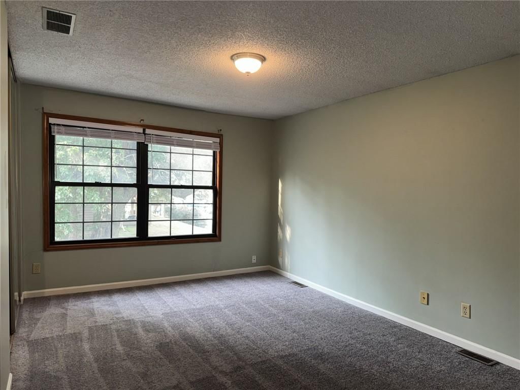 2901 University Drive — photo 3