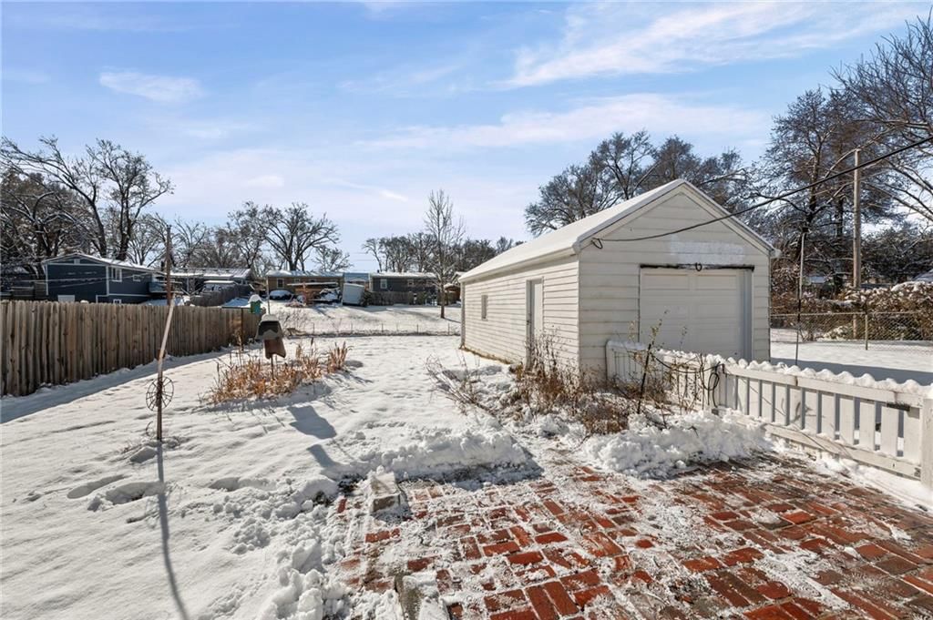 4905 Vista Street — photo 15