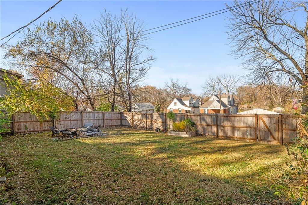 5024 Woodland Avenue — photo 36