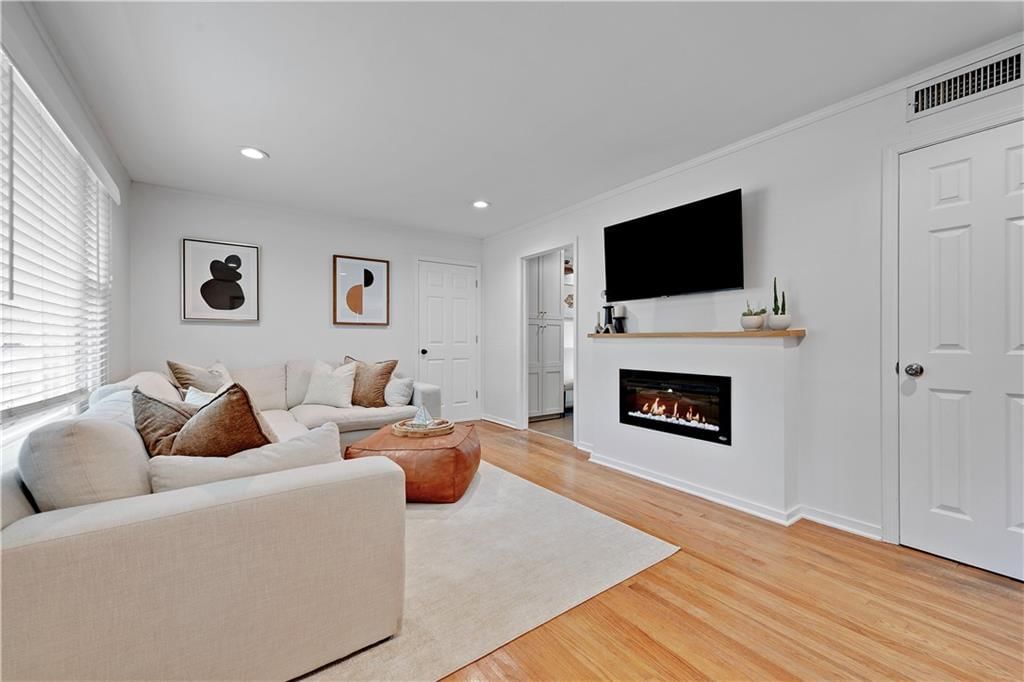 7123 Woodson Street — photo 5