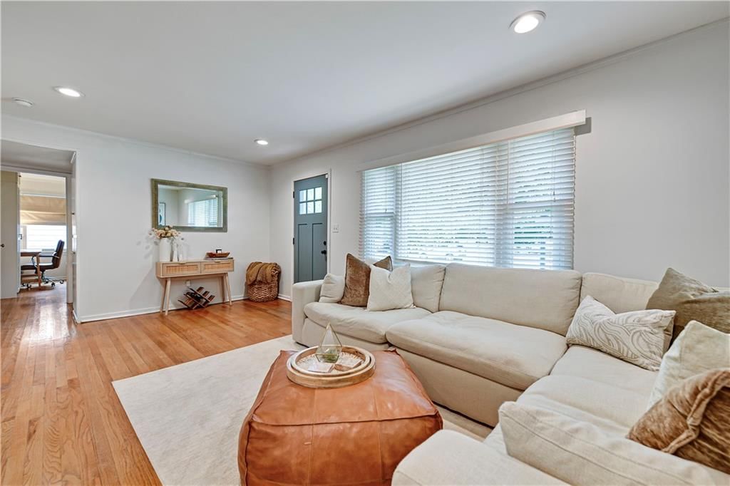 7123 Woodson Street — photo 8