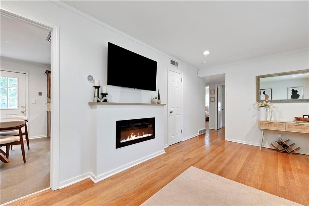 7123 Woodson Street — photo 9
