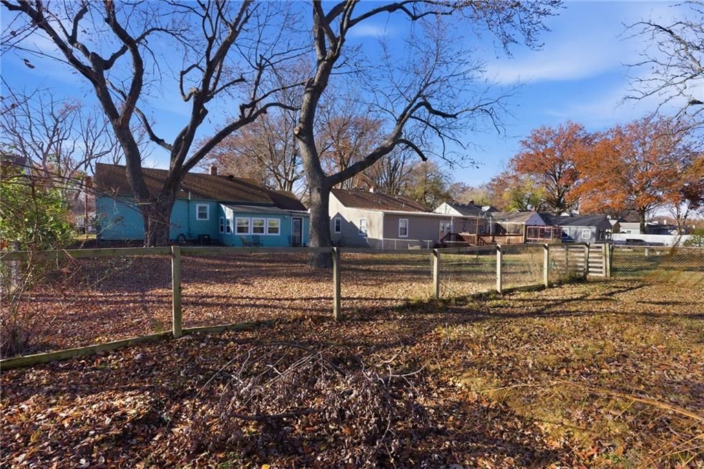 8327 Madison Avenue — photo 26