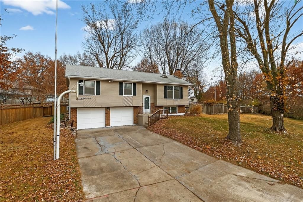 13501 Park Hills Drive — photo 2