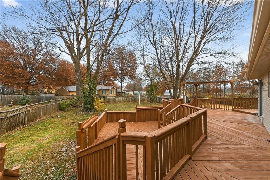 13501 Park Hills Drive — photo 9