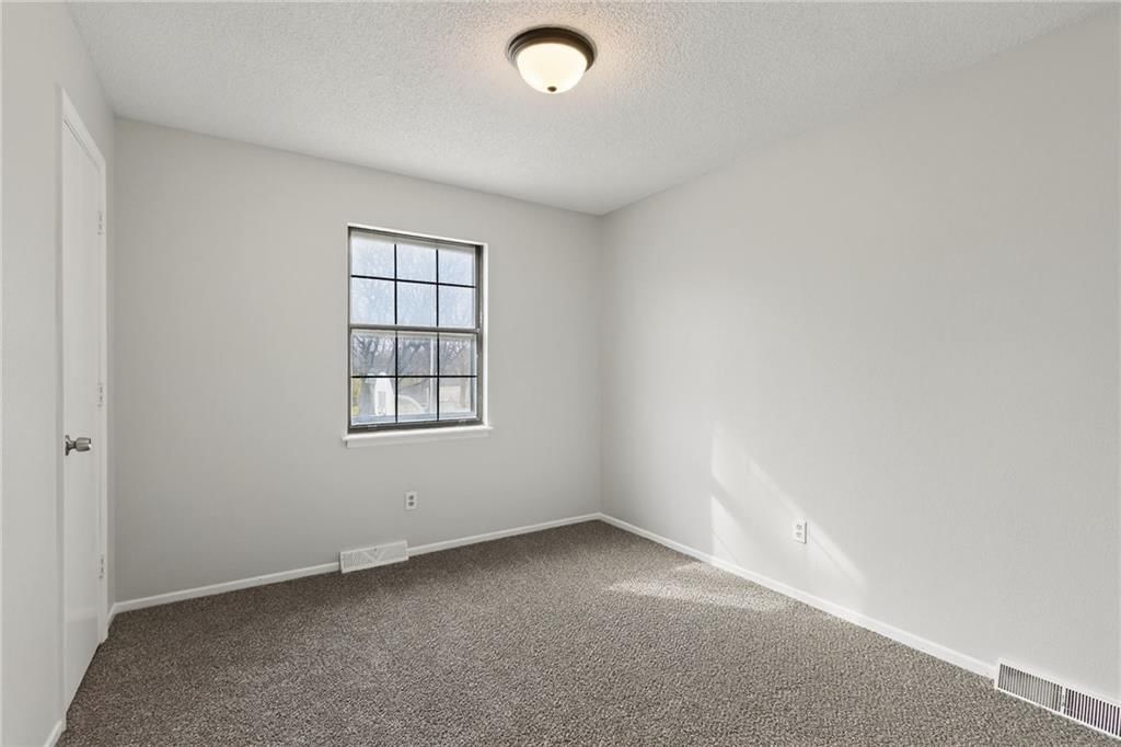 13501 Park Hills Drive — photo 25