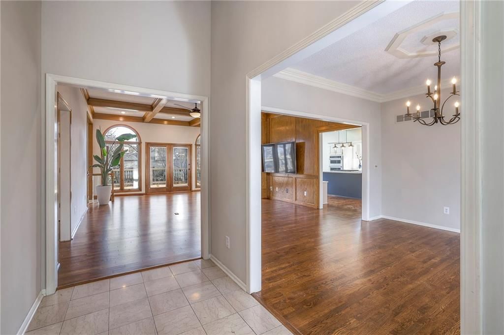 416 NE Brockton Drive — photo 3