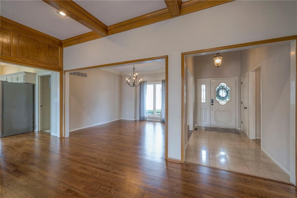 416 NE Brockton Drive — photo 6