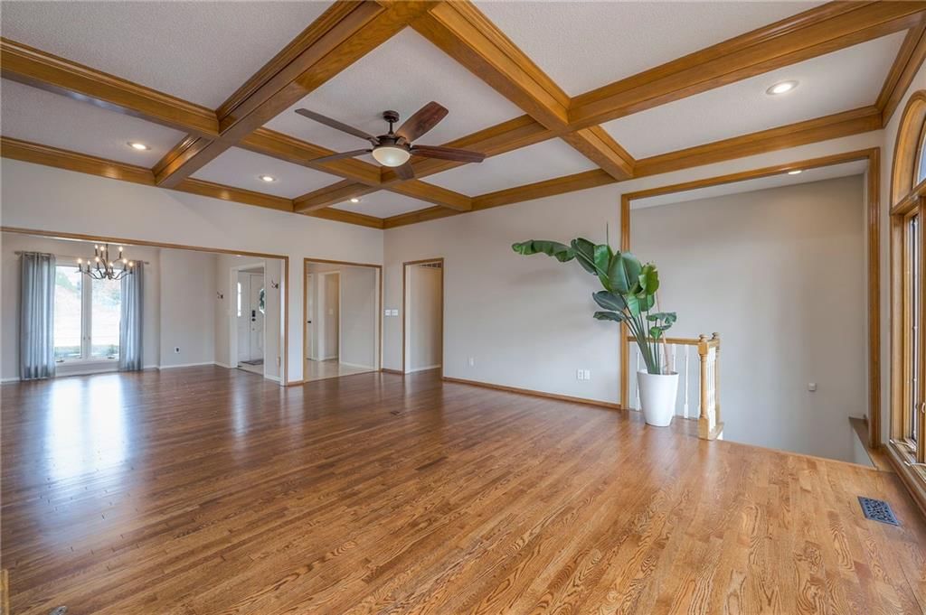 416 NE Brockton Drive — photo 8