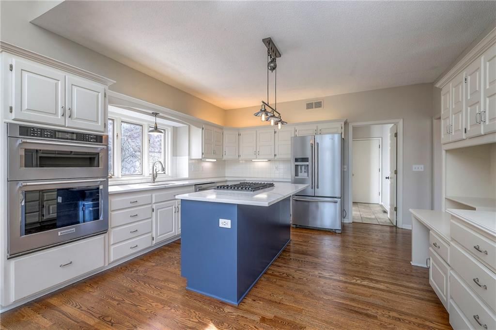 416 NE Brockton Drive — photo 9