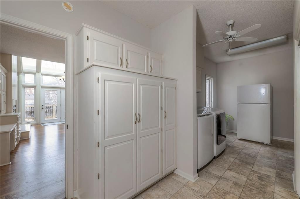 416 NE Brockton Drive — photo 16