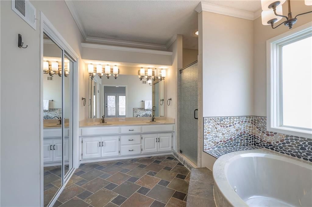 416 NE Brockton Drive — photo 19