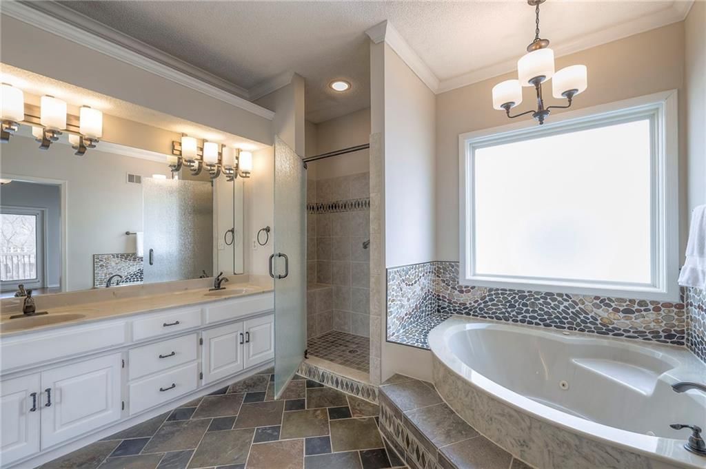 416 NE Brockton Drive — photo 20