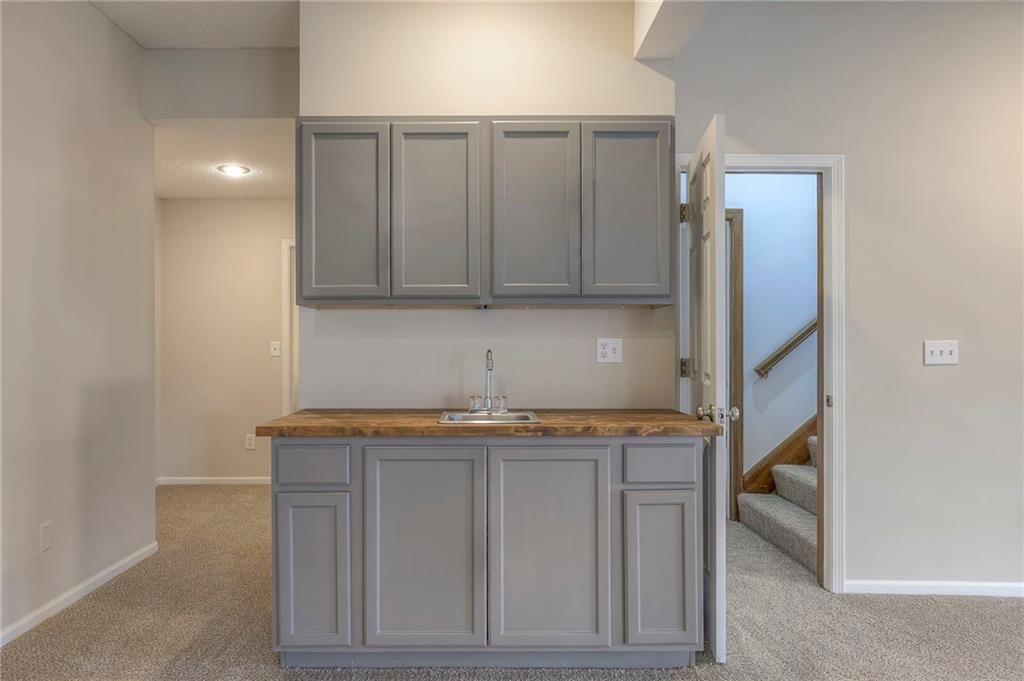 416 NE Brockton Drive — photo 31