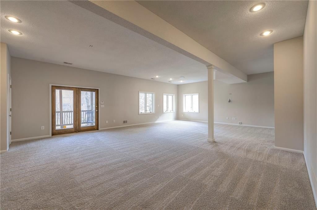 416 NE Brockton Drive — photo 32