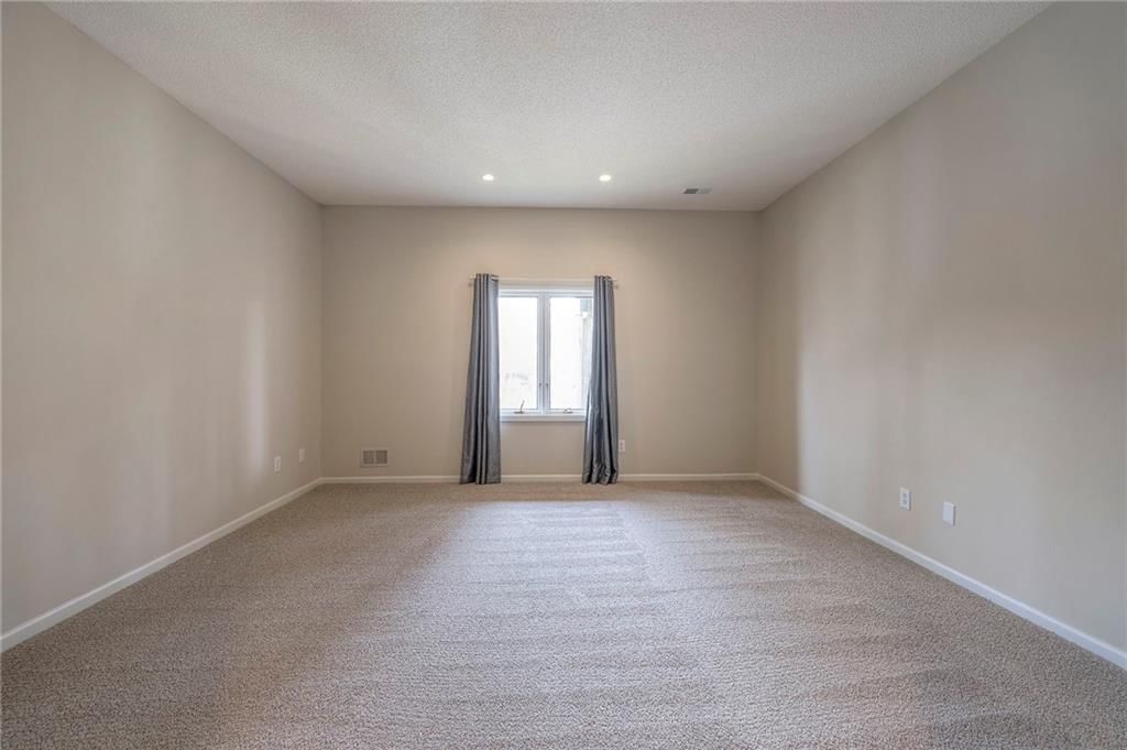 416 NE Brockton Drive — photo 33