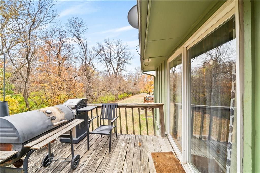4023 Hedges Avenue — photo 15