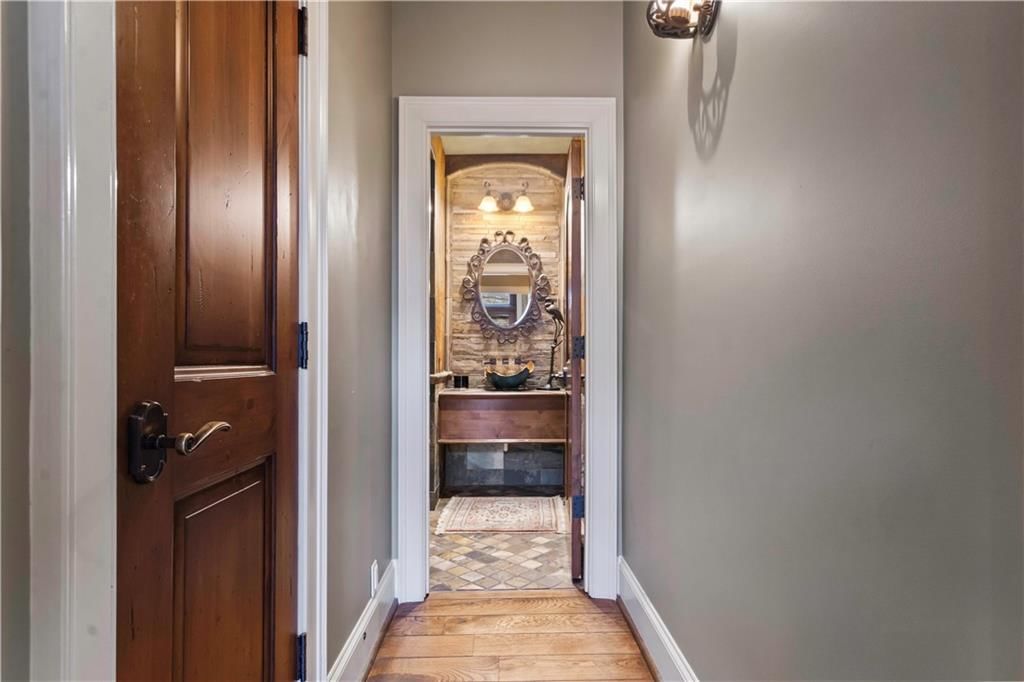 5217 Walmer Street — photo 24