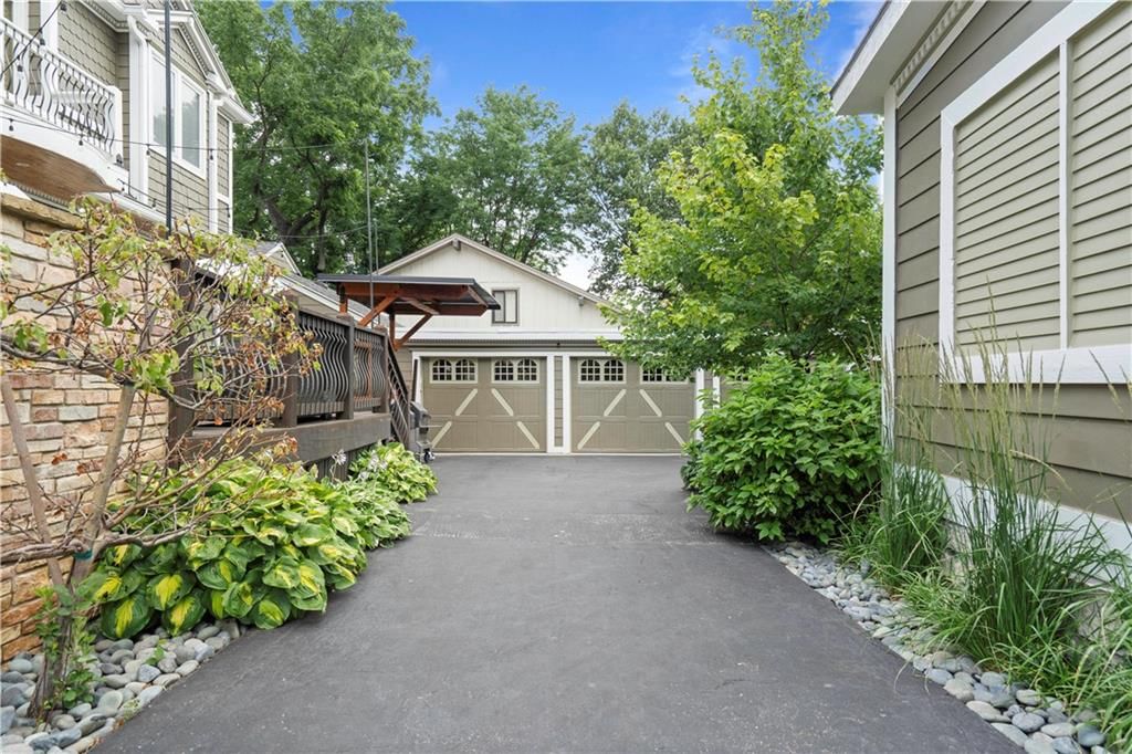 5217 Walmer Street — photo 82