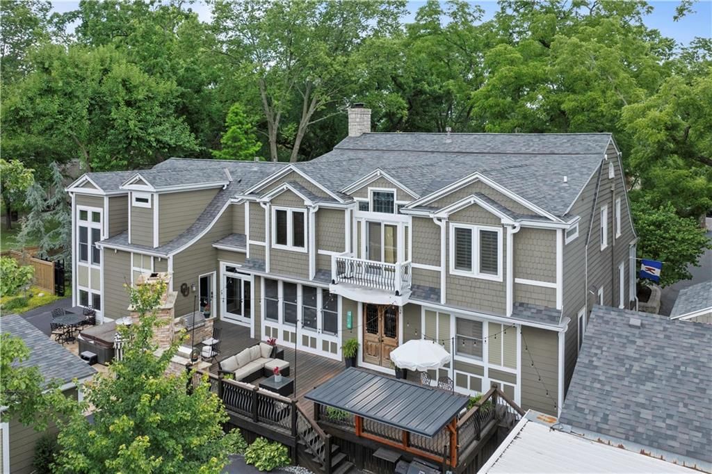 5217 Walmer Street — photo 97